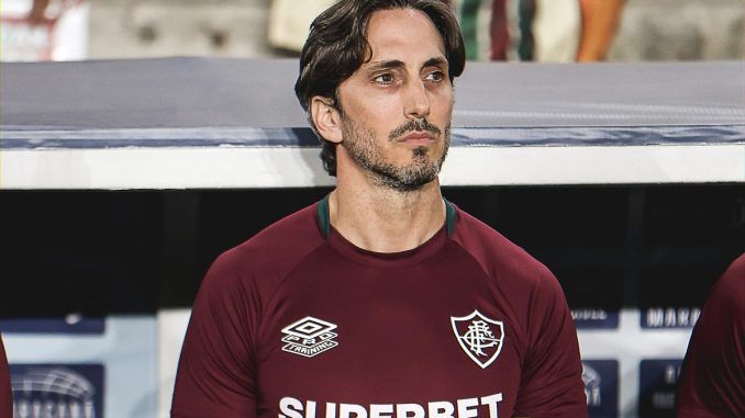 Luis Zubeldía exaltou a atuação do Fluminense na vitória sobre o Atlético-MG