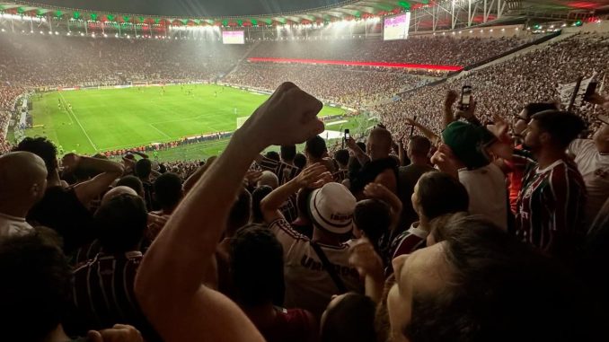 Torcida tricolor no Maracanã Saiu a nova parcial de ingressos vendidos para Fluminense x São Paulo