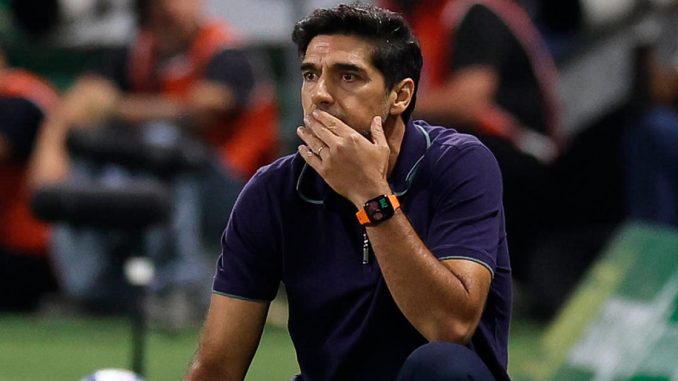 Abel Ferreira colocou o Palmeiras fora da briga pelo título brasileiro