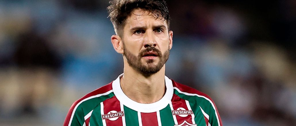 Comandante tricolor explicou a opção pela titularidade do centroavante Everaldo