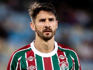 Comandante tricolor explicou a opção pela titularidade do centroavante Everaldo