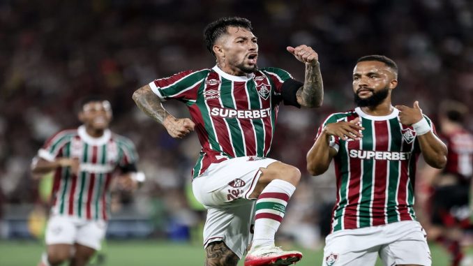 Lucho Acosta e Samuel Xavier - FOTO: LUCAS MERÇON / FLUMINENSE F.C.