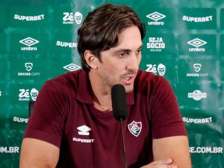 Zubeldía vê elenco "bem montado" no Fluminense