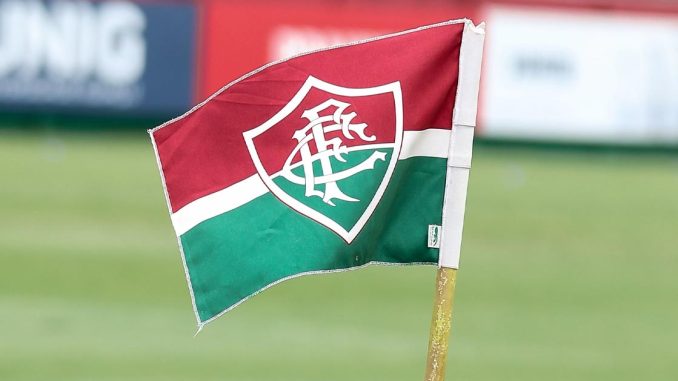 Escudo - Bandeira Treino desta segunda-feira trouxe uma boa notícia para o Fluminense