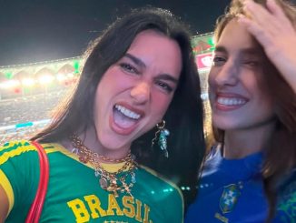 Dua Lipa assistiu ao Fla-Flu no Maracanã