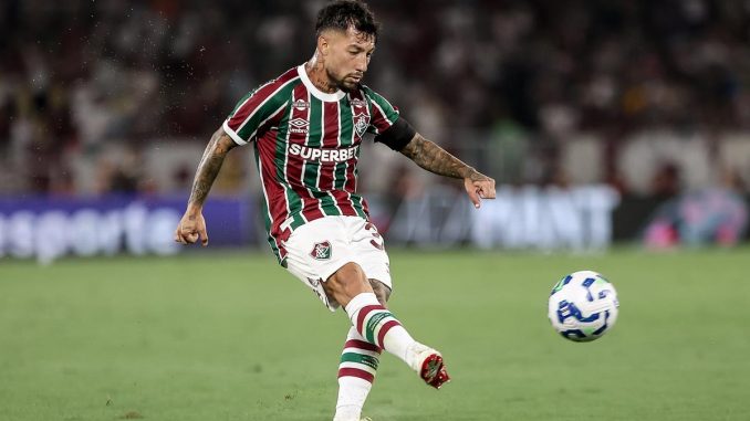 Lucho Acosta Lucho Acosta e Kevin Serna marcaram os gols da vitória do Fluminense sobre o Flamengo