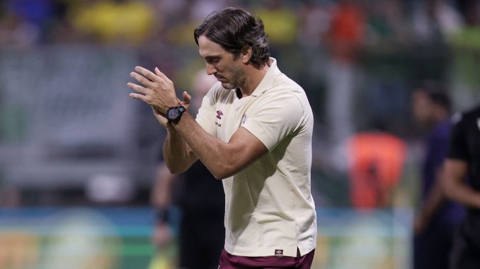 Zubeldía lamentou o empate com o Palmeiras