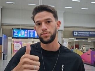Jemmes desembarcou no Rio de Janeiro para realizar exames no Fluminense e assinar contrato