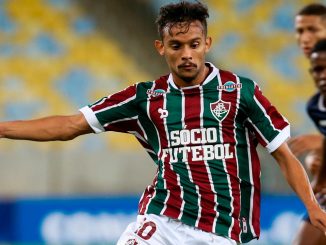 Fluminense estaria negociando a volta do meia Gustavo Scarpa