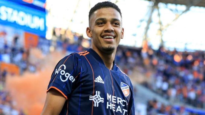 Brenner Brenner na mira do Fluminense