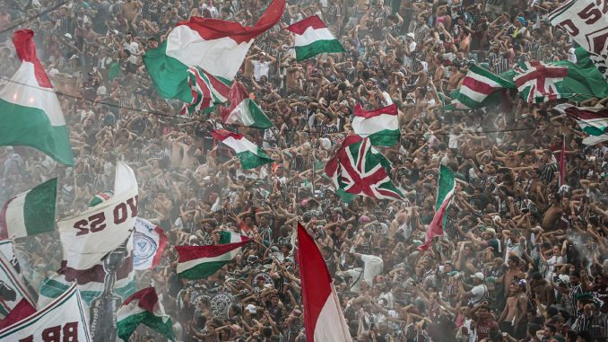 Torcida tricolor no Maracanã Venda de ingressos para a torcida do Fluminense está em ritmo lento