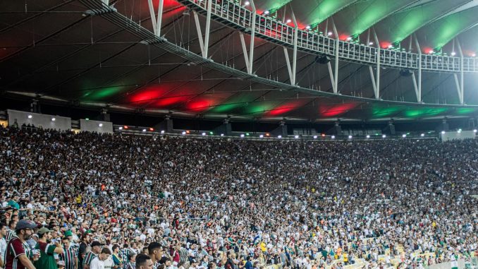 Torcida tricolor no Maracanã Jornalista atualizou o número de ingressos vendidos para Fluminense x Bahia