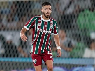 Zubeldía afirmou que os meio-campistas estão bem fisicamente e sua escolha foi tática