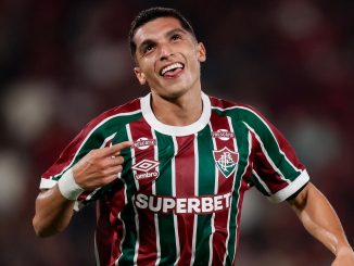 Kevin Serna está cobiçado no mercado da bola