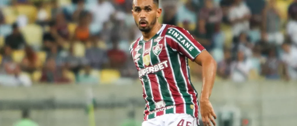 Lima em ação pelo Fluminense Football Club