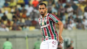 Lima em ação pelo Fluminense Football Club