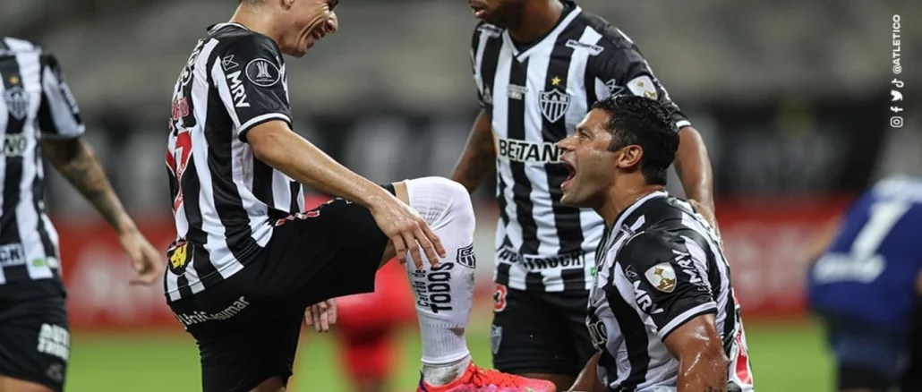 Savarino e Hulk em ação no Atlético-MG