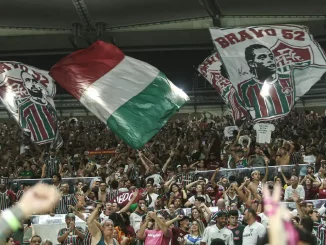 Maracanã recebeu um bom público em Fluminense 2 x 1 Flamengo