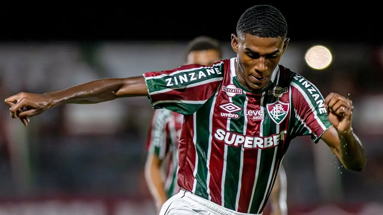 Fluminense, Botafogo, Wallace Davi, Savarino, Libertadores 2026, Mercado da Bola, Repercussão.