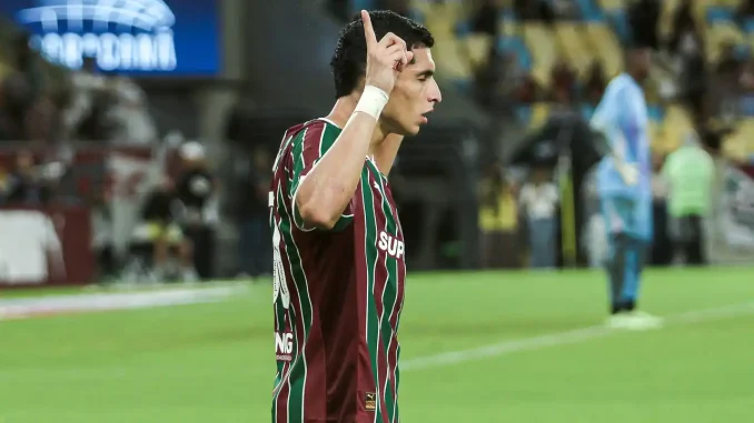 Serna marcou o primeiro gol do Fluminense contra o Flamengo