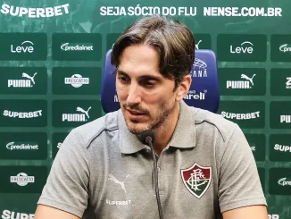 Zubeldía falou sobre busca por novo camisa nove no Fluminense