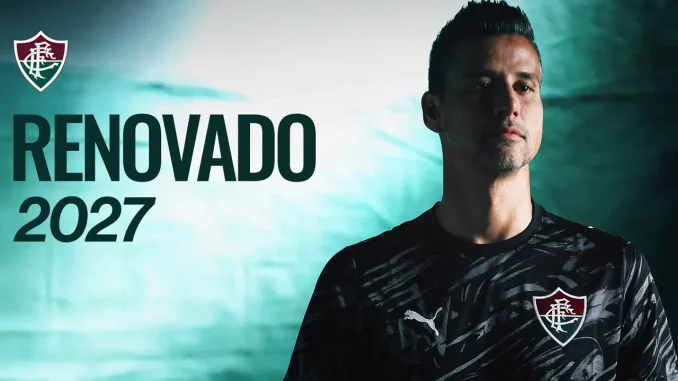 Fábio renova com o Fluminense