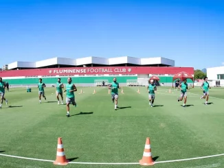 Elenco do Fluminense no CT Carlos Castilho (Foto: Marcelo Gonçalves / Fluminense FC)