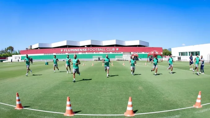 Elenco do Fluminense no CT Carlos Castilho (Foto: Marcelo Gonçalves / Fluminense FC)