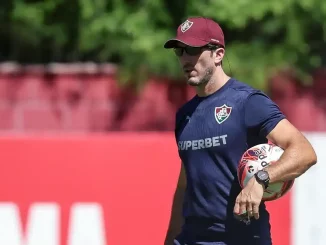 Luis Zubeldía deve escalar time quase reserva contra o Botafogo - Foto: Fluminense FC