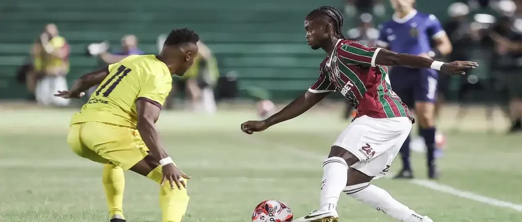 Santi Moreno teve boa atuação na estreia do Carioca - FOTO: LUCAS MERÇON / FLUMINENSE F.C.