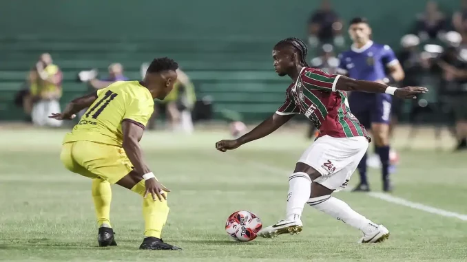 Santi Moreno teve boa atuação na estreia do Carioca - FOTO: LUCAS MERÇON / FLUMINENSE F.C.