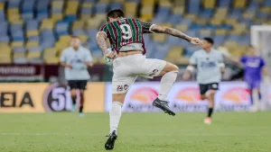 Everaldo é outro jogador que tem sofrido muitas vaias da torcida do Fluminense
