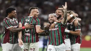 Lucho Acosta marcou o primeiro do Fluminense na vitória sobre o Grêmio por 2 a 1, na estreia do Brasileirão 2026