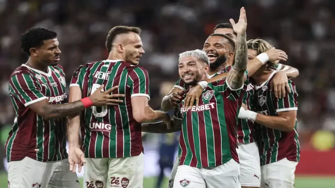 Lucho Acosta marcou o primeiro do Fluminense na vitória sobre o Grêmio por 2 a 1, na estreia do Brasileirão 2026