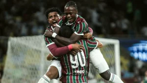 Fluminense venceu o Flamengo por 2 a 1 no Maracanã