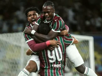 Fluminense venceu o Flamengo por 2 a 1 no Maracanã