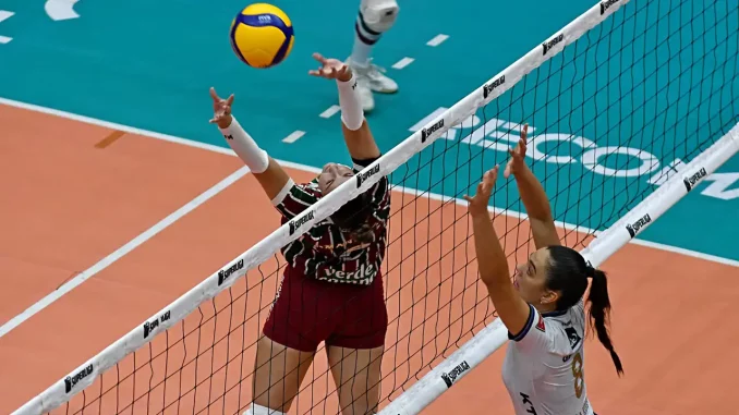 Fluminense sofreu derrota na Superliga Feminina