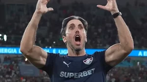 Zubeldía acumula bons números pelo Fluminense no Brasileirão mesmo sem o camisa 9 prometido pela diretoria