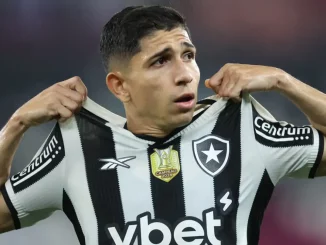 Savarino não descarta permanência no Fluminense