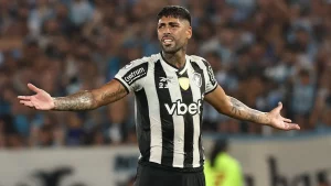 Alexander Barboza foi especulado no Fluminense