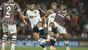 Hulk em ação pelo Atlético-MG contra o Fluminense