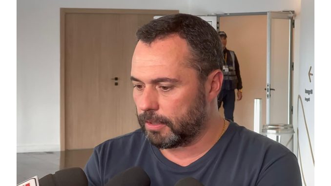 Mário Bittencourt está no comando da negociação para trazer o Hulk para o Fluminense