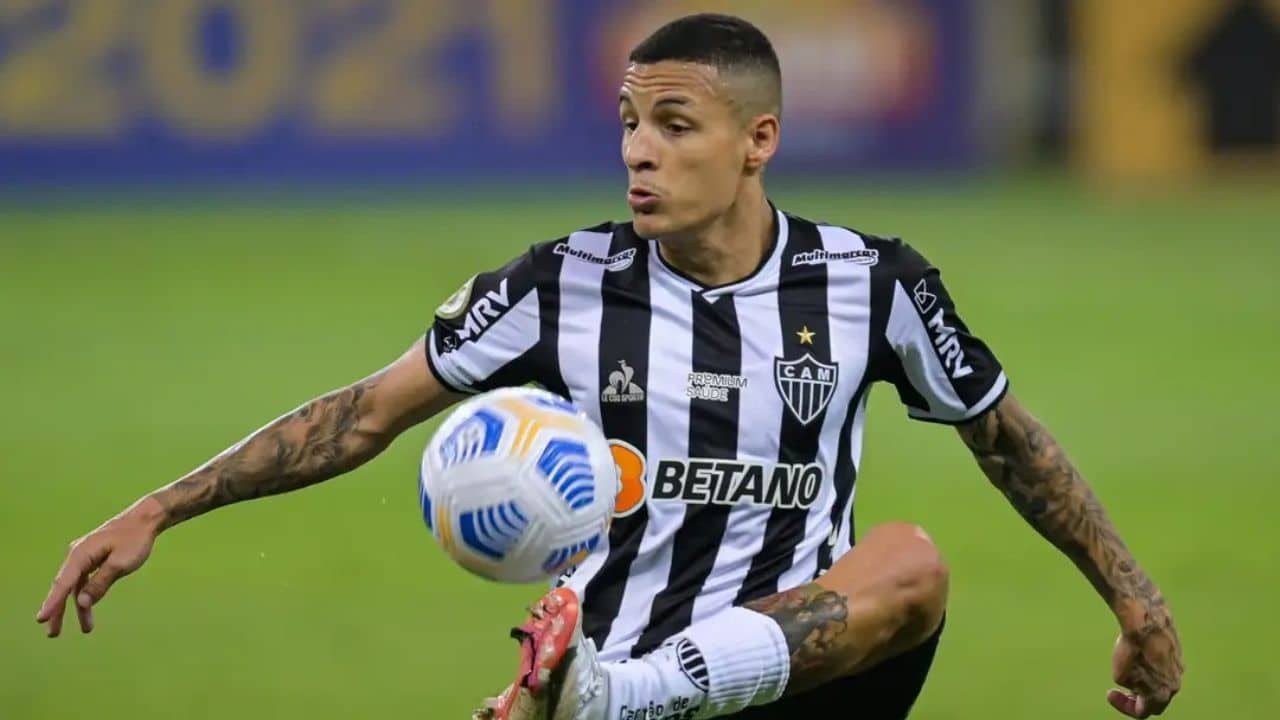 Guilherme Arana já acertou com o Fluminense