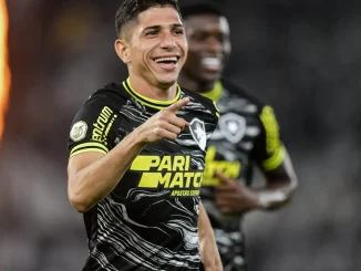 Savarino se aproxima de acerto com o Fluminense