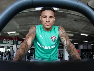 Guilherme Arana será o lateral-esquerdo do Fluminense na Libertadores 2026