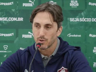 Zubeldía vê John Kennedy como a boa notícia do Fluminense