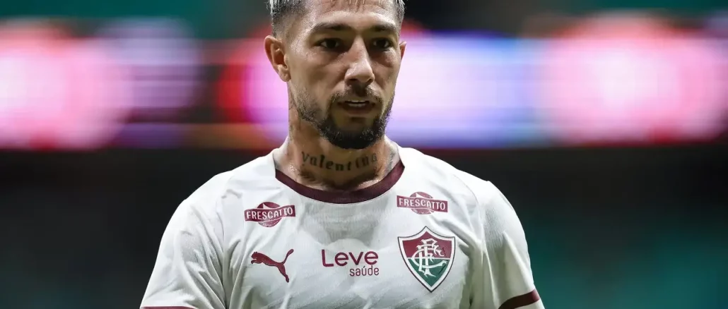 Lucho Acosta comanda o meio de campo tricolor - FOTO: MARCELO GONÇALVES / FLUMINENSE F.C.