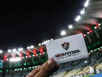 Confira o raio-X completo do Sócio Futebol do Fluminense: do auge em 2023 à queda em 2025. Veja números de sócios, receitas e a análise do cenário.