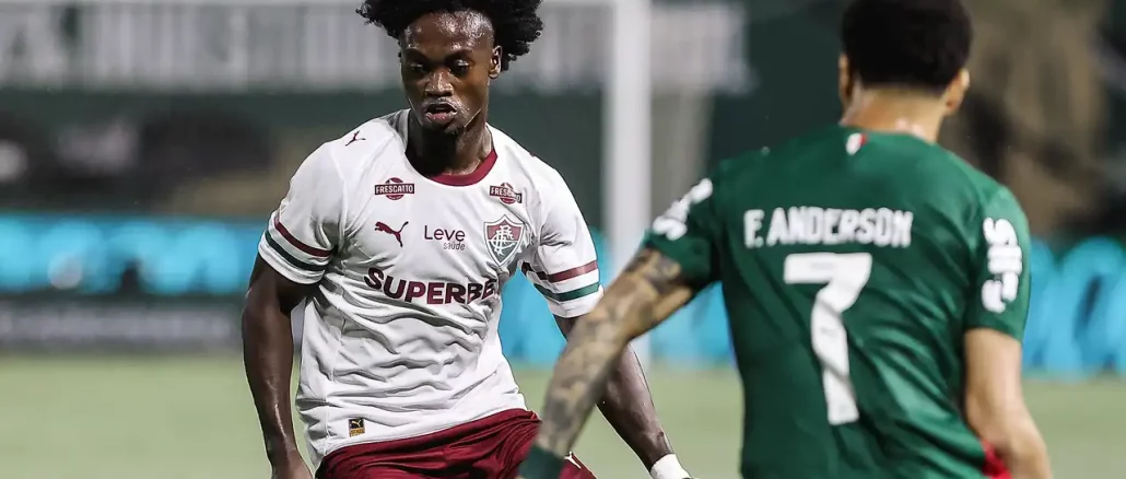 Santiago Moreno ganha a titularidade no FC Dallas e se valoriza. Veja os detalhes da opção de compra que pode render milhões ao Fluminense.