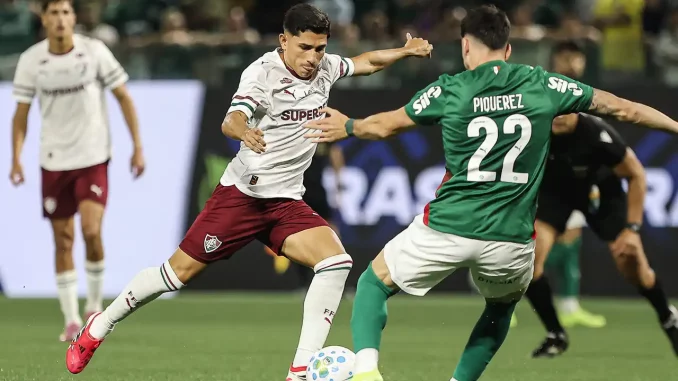 Savarino é a grande novidade no time do Fluminense